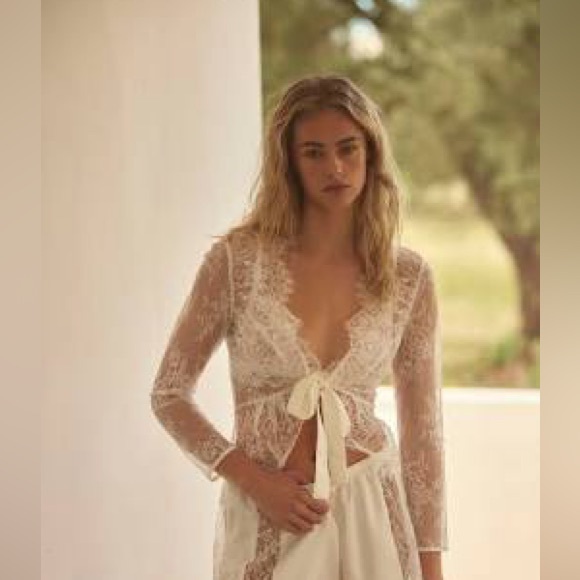 Rya Collection Serena Mini Coverup in Ivory Lace - Picture 1 of 6